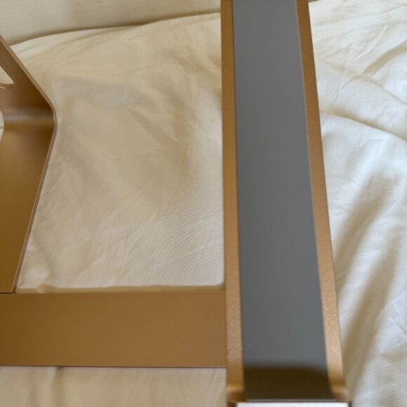 EUC Soundance Laptop Stand, Aluminum, Compatible with 10 to 15.6 in Laptop, Gold - Picture 12 of 16